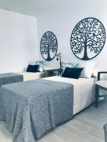 Hostal El Caprichito Marbella Guest house